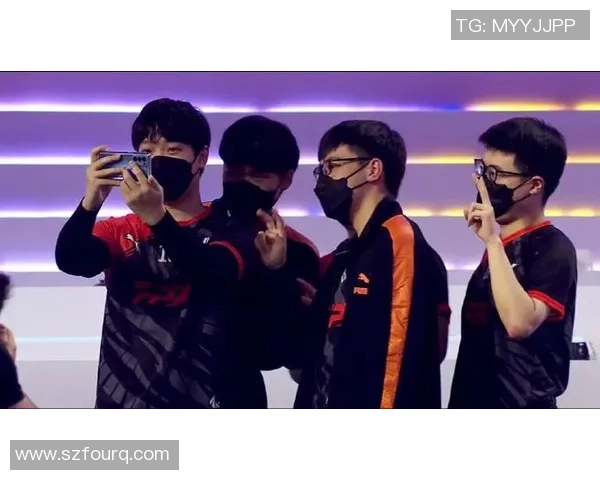 FPX在冠军杯中的灵活性表现引发热议展现战术多样性与团队协作能力